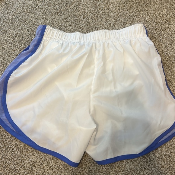 white and blue nike shorts size xs - Picture 2 of 3